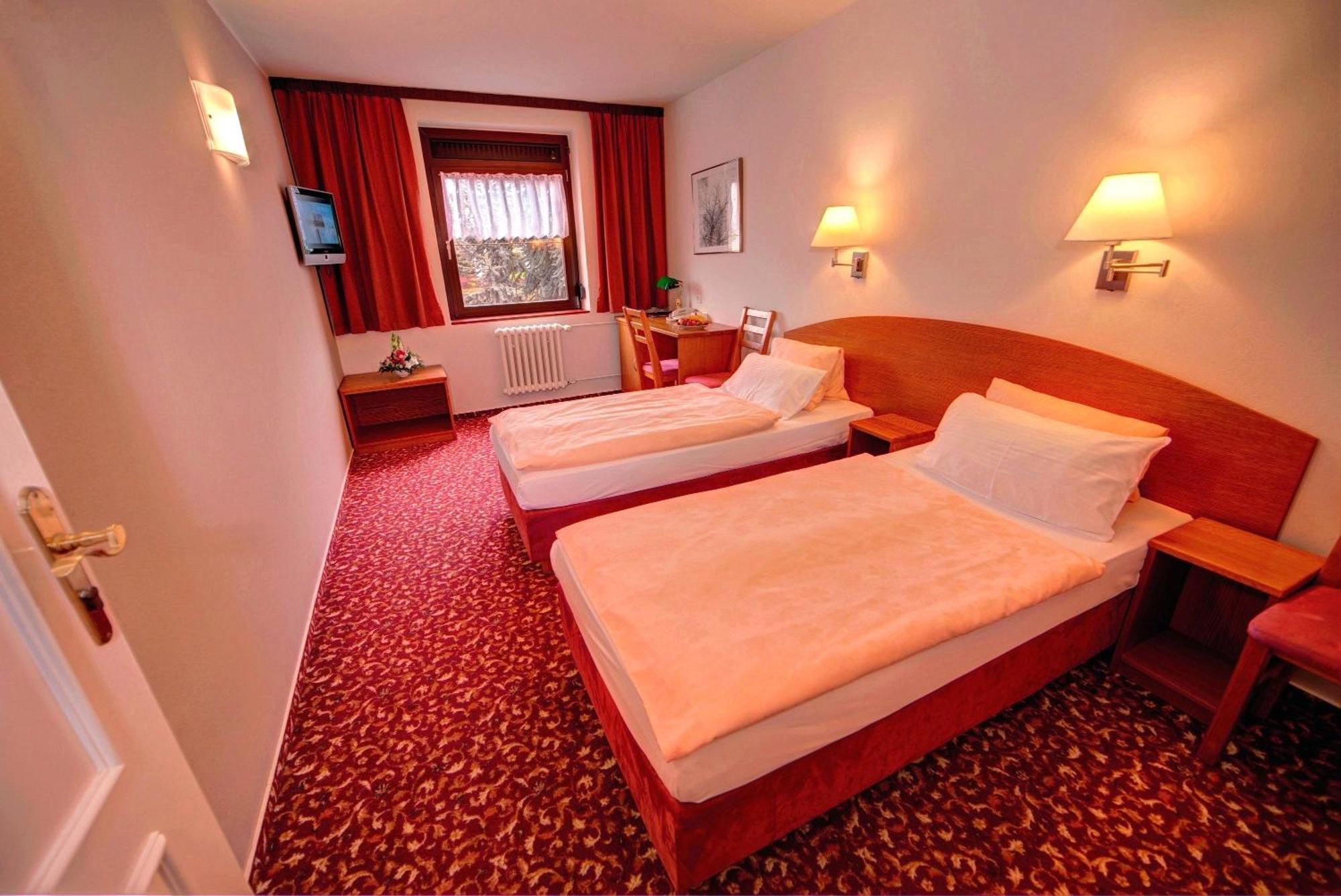 Park Hotel Průhonice Extérieur photo
