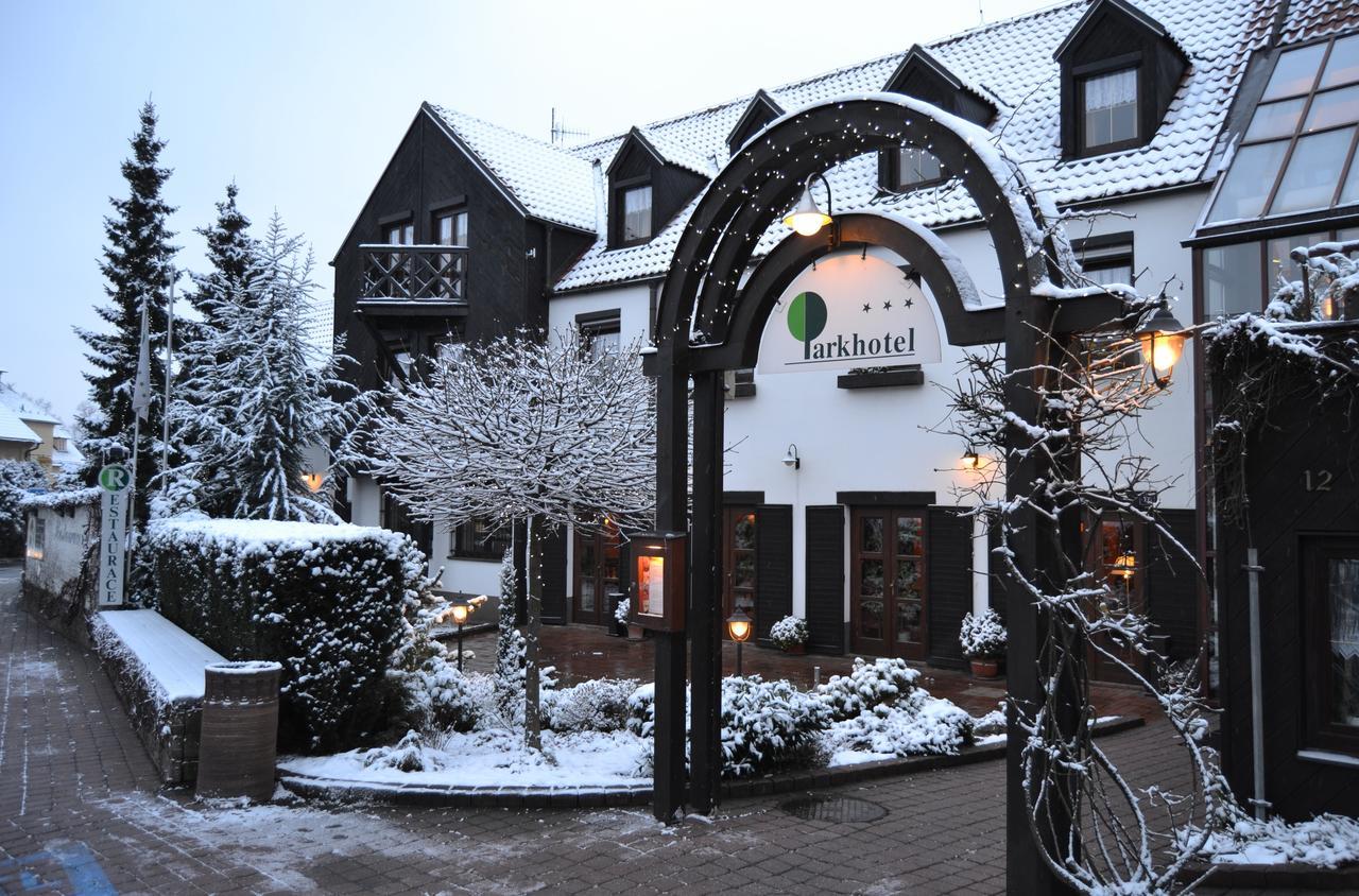 Park Hotel Průhonice Extérieur photo